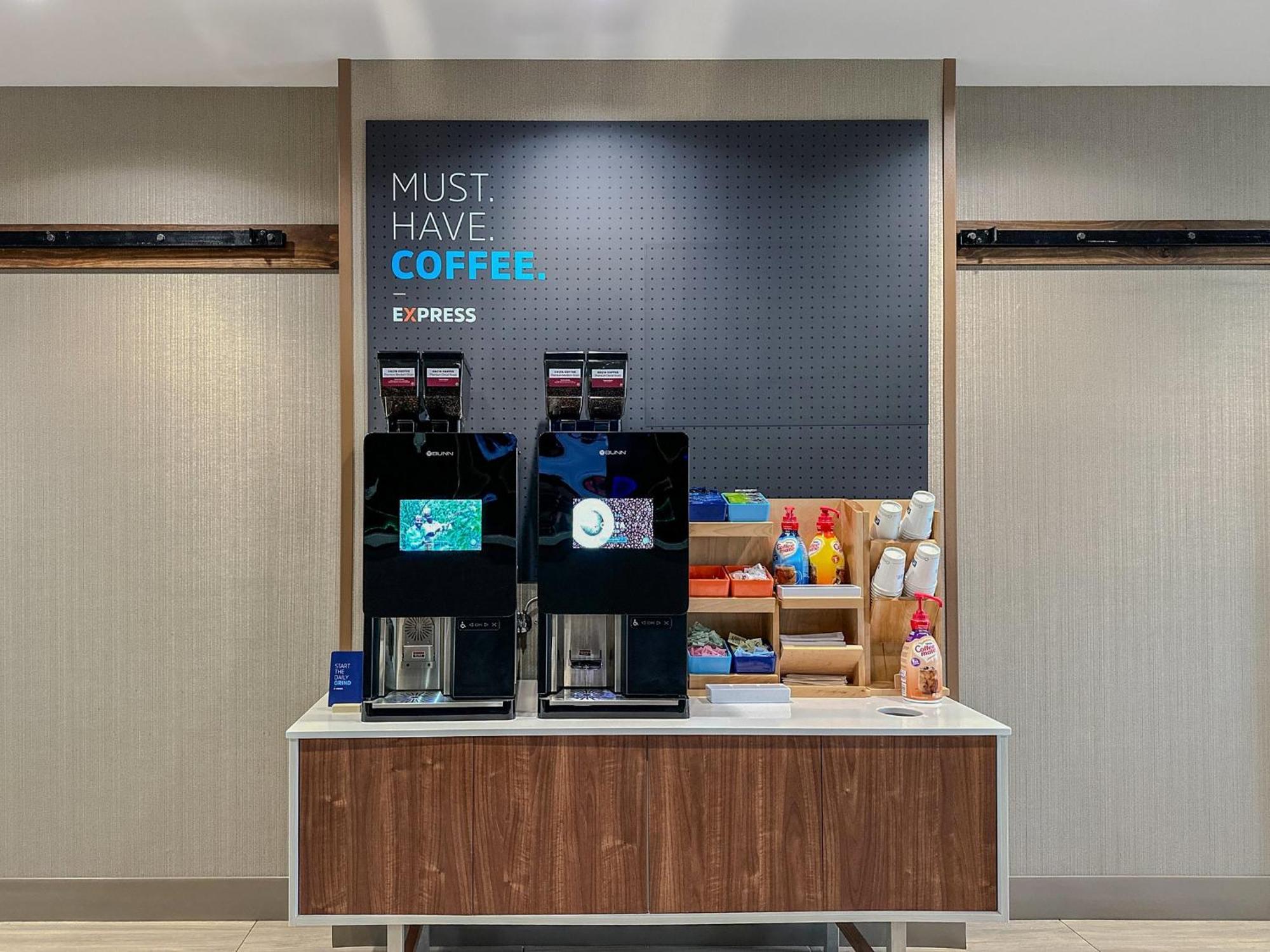 Holiday Inn Express Fairfield By Ihg Εξωτερικό φωτογραφία