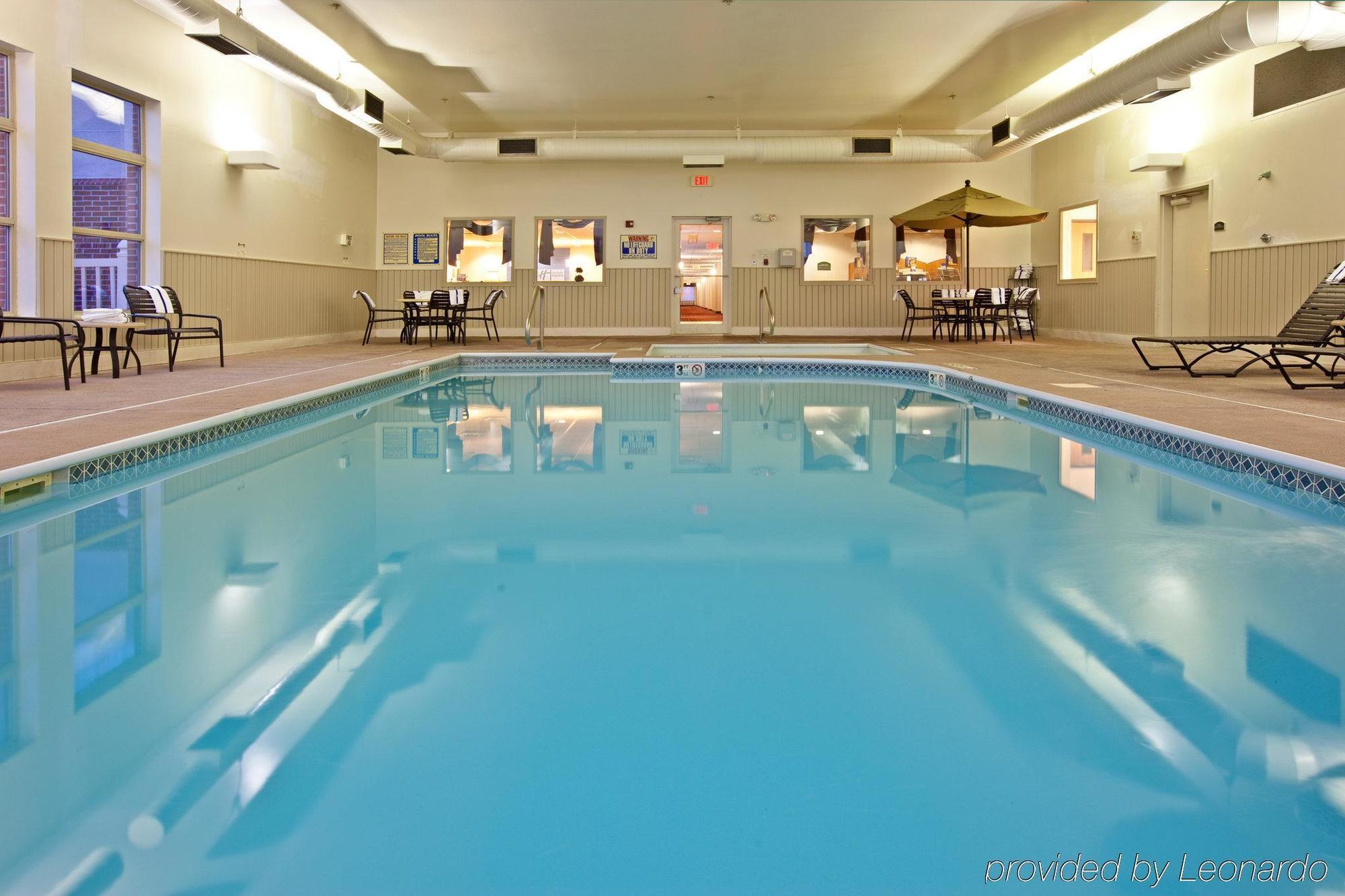 Holiday Inn Express Fairfield By Ihg Εξωτερικό φωτογραφία